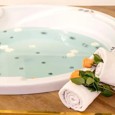 Luxury * Budapeşte