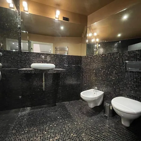 Luxury בודפשט