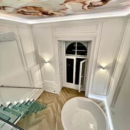 Luxury דירה