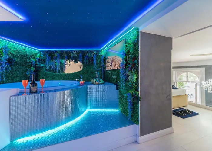 Top Luxury Suites *
