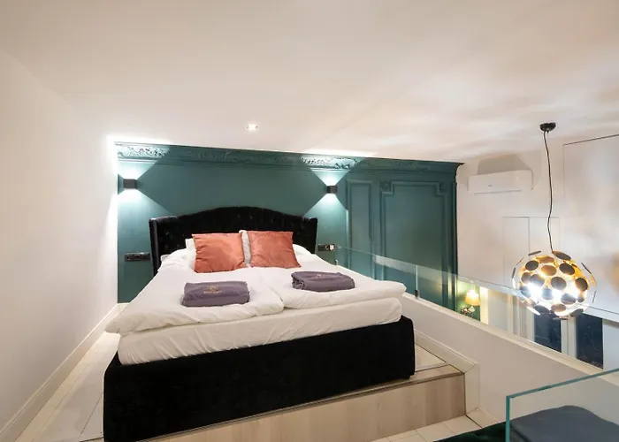 Top Luxury Suites