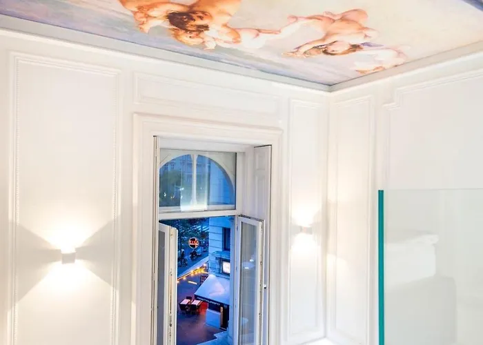 Top Luxury Suites