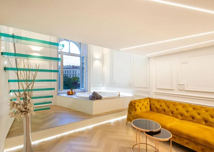 Top Luxury Suites *